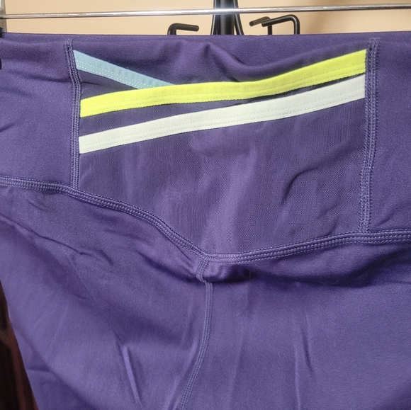 Size XL Fabletics Purple Leggings - Picture 2 of 3